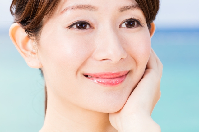 ポンポンッと塗るだけ！シワもシミもしっかりカバー